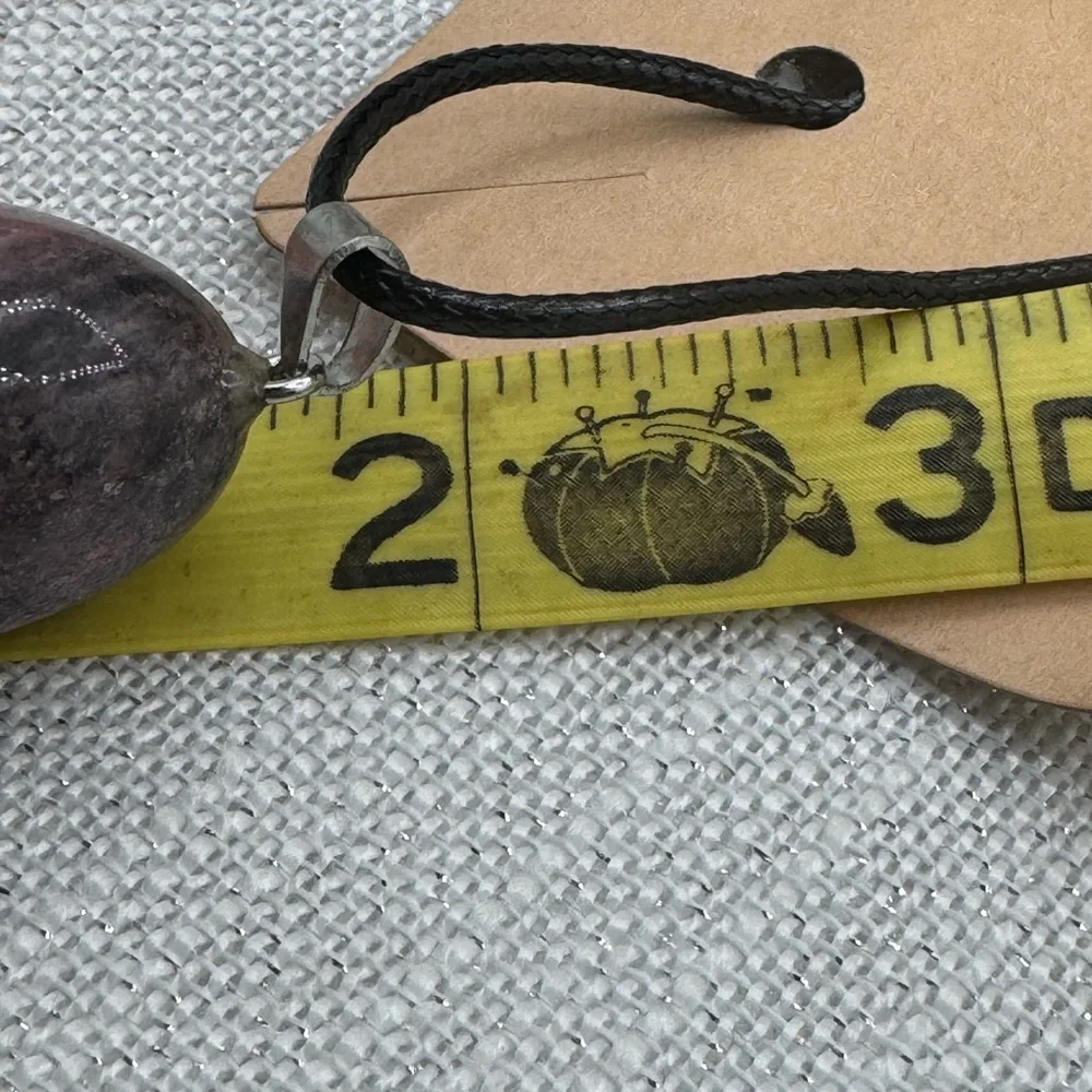 Rhodonite Pendant Gemstone pink and gray 1.5” on a black cord New - Picture 5 of 7